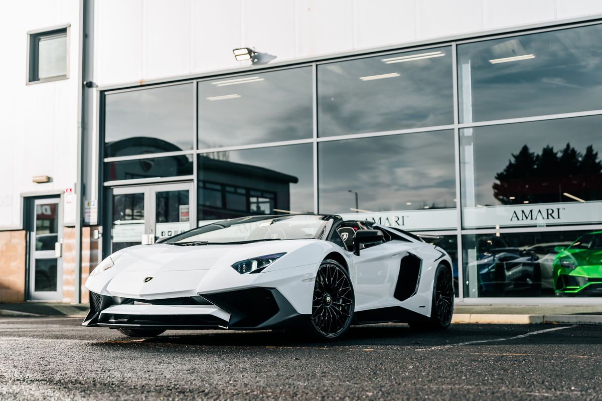 Lamborghini Aventador SV Roadster LP 750-4