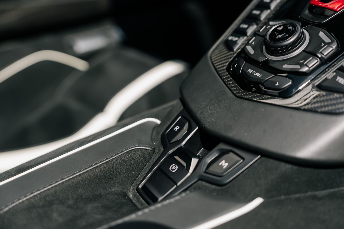Lamborghini Aventador SV Roadster LP 750-4