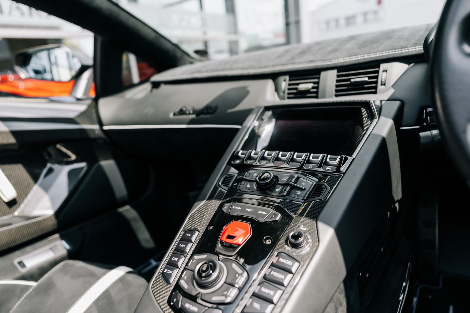 Lamborghini Aventador SV Roadster LP 750-4