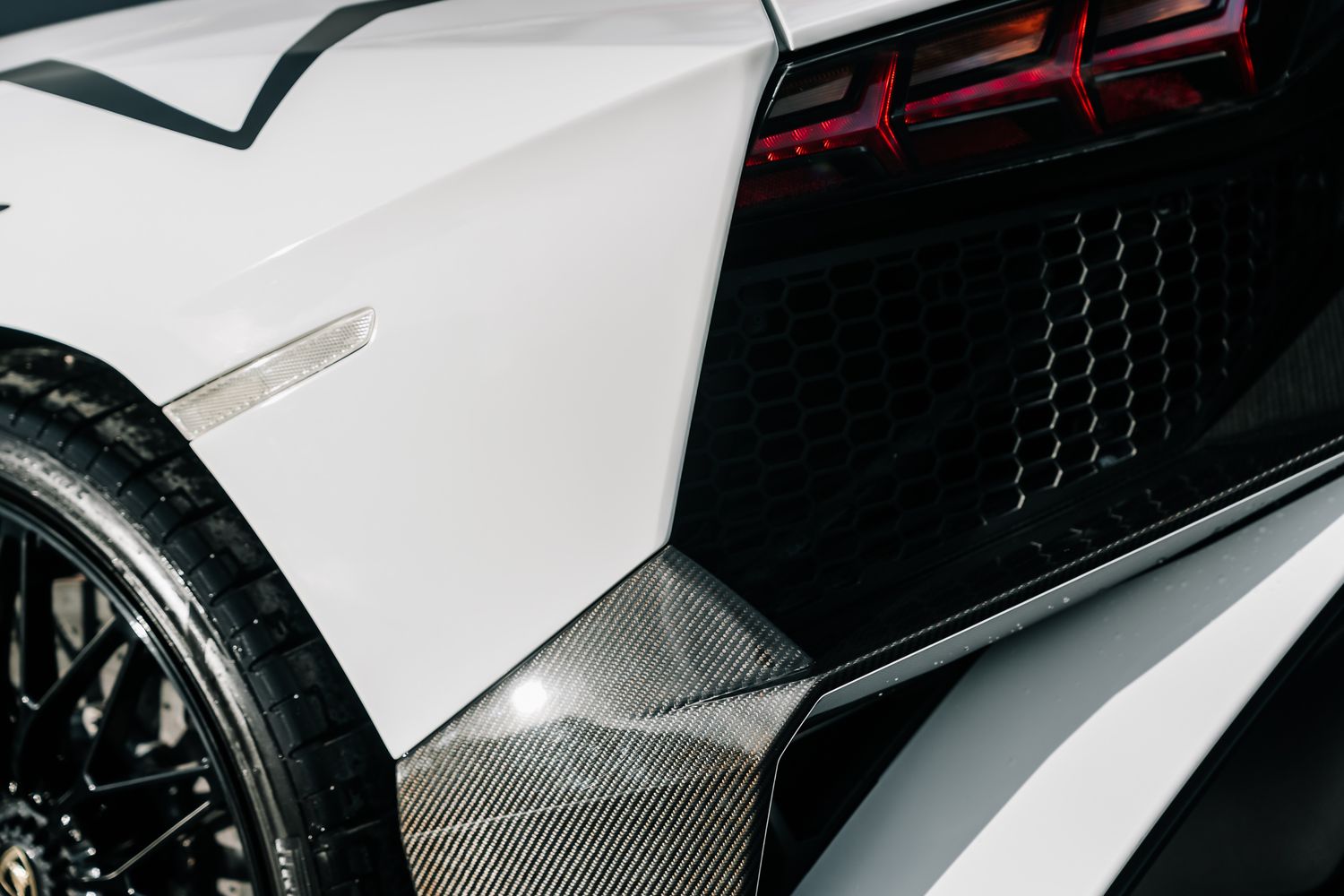 Lamborghini Aventador SV Roadster LP 750-4