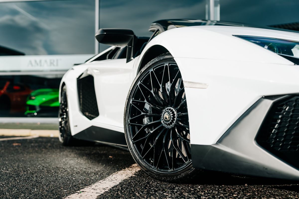 Lamborghini Aventador SV Roadster LP 750-4