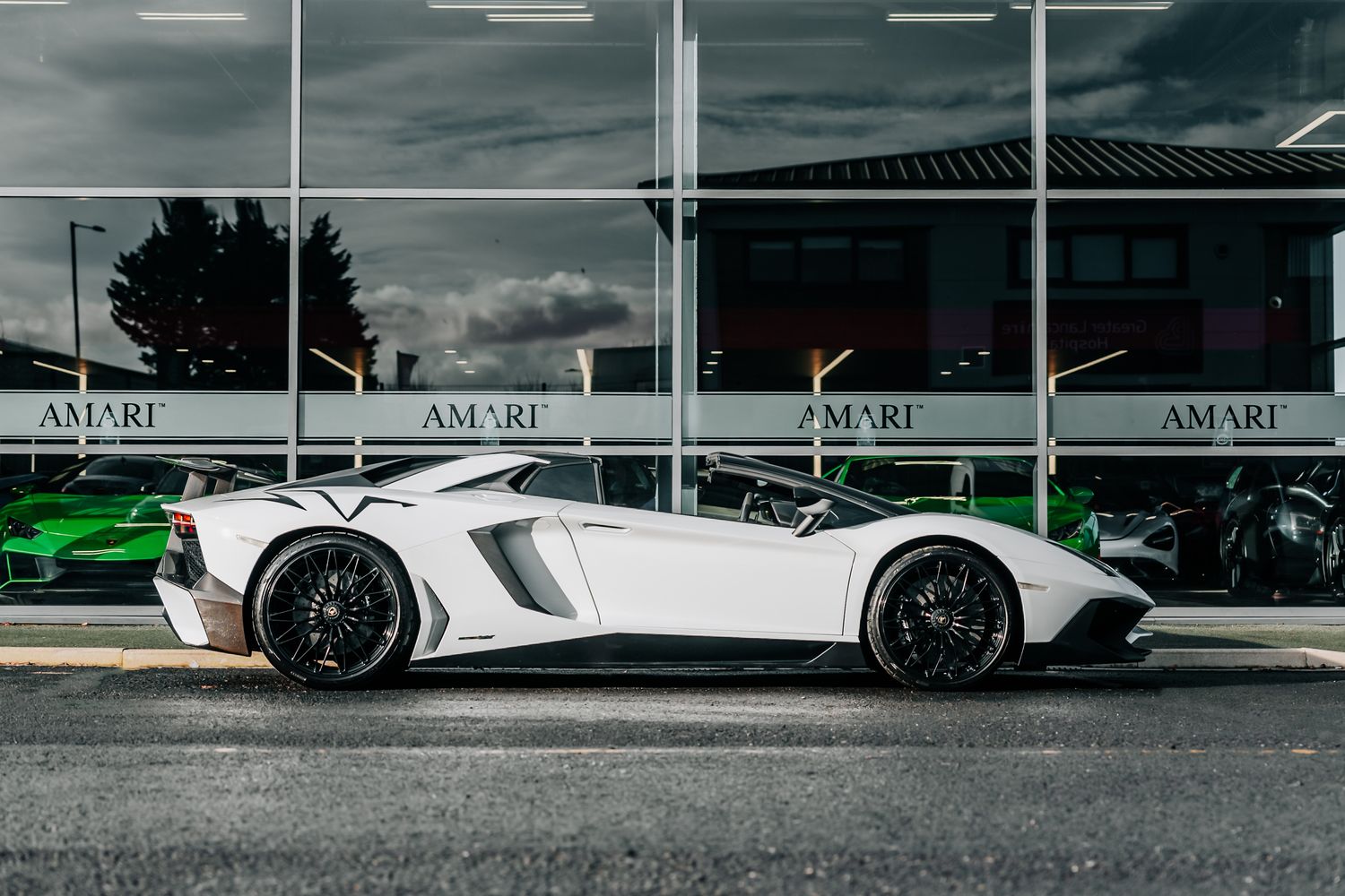 Lamborghini Aventador SV Roadster LP 750-4
