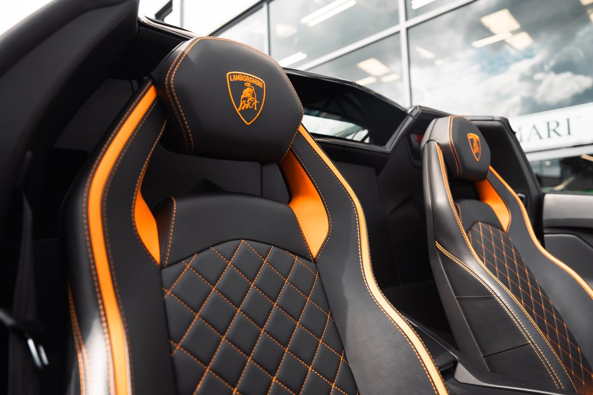 Lamborghini Aventador S Roadster LP 740-4