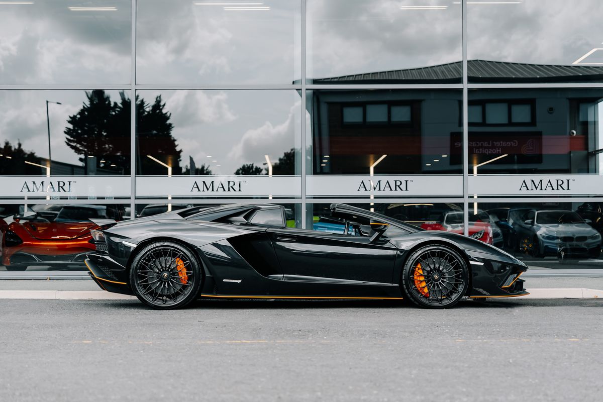 Lamborghini Aventador S Roadster LP 740-4