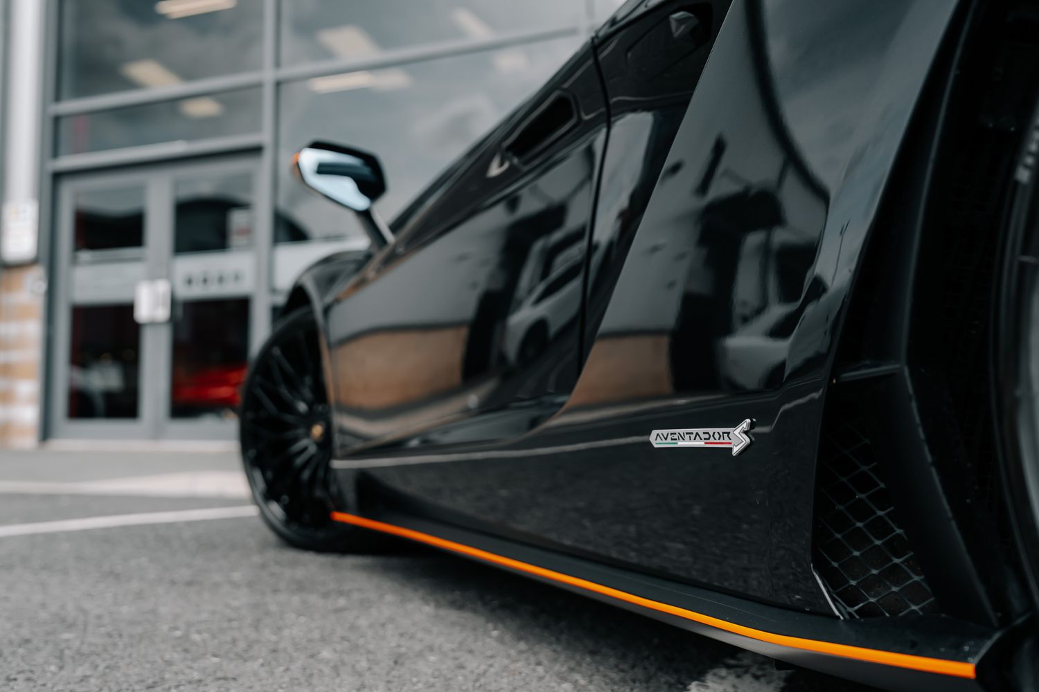 Lamborghini Aventador S Roadster LP 740-4