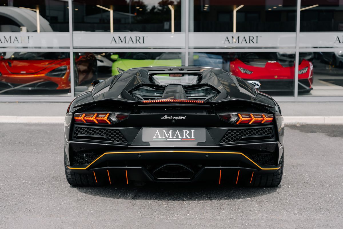 Lamborghini Aventador S Roadster LP 740-4