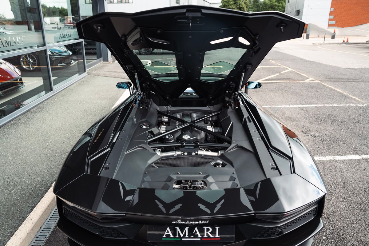 Lamborghini Aventador S Roadster LP 740-4
