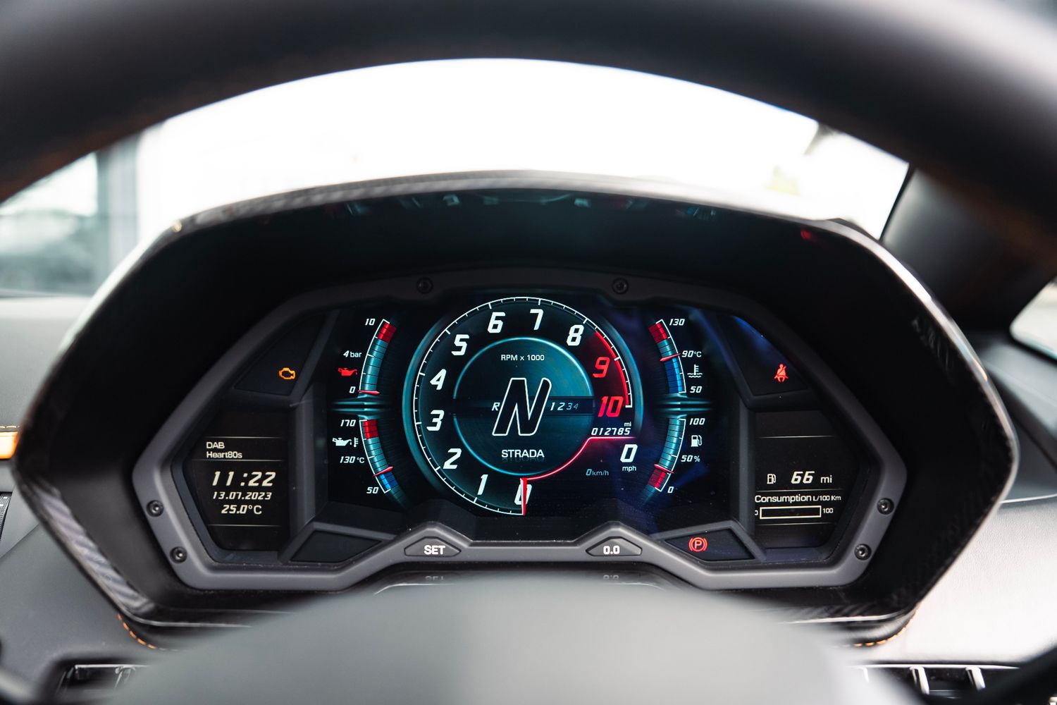 Lamborghini Aventador S Roadster LP 740-4