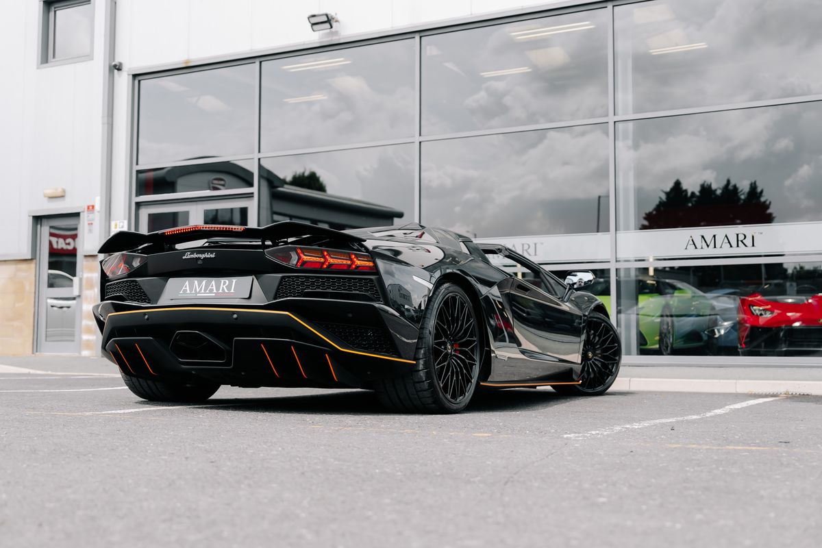 Lamborghini Aventador S Roadster LP 740-4
