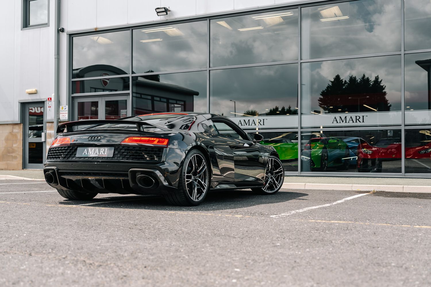 AUDI R8 Performance Carbon Black