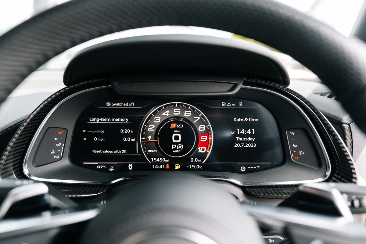 AUDI R8 Performance Carbon Black