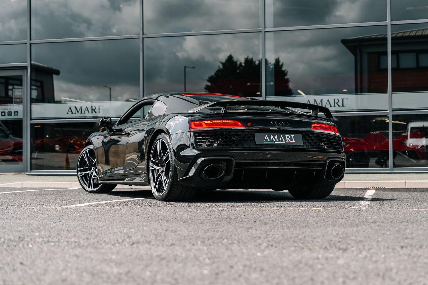 AUDI R8 Performance Carbon Black