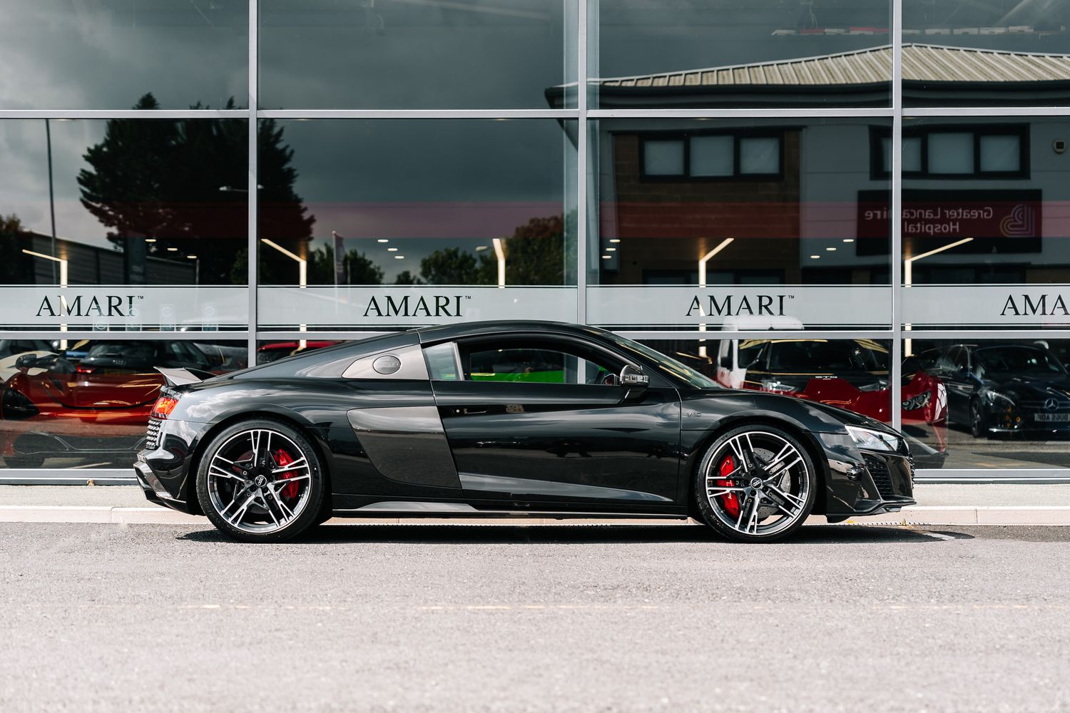 AUDI R8 Performance Carbon Black