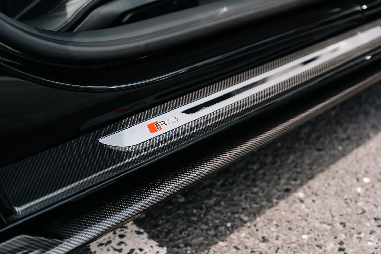 AUDI R8 Performance Carbon Black