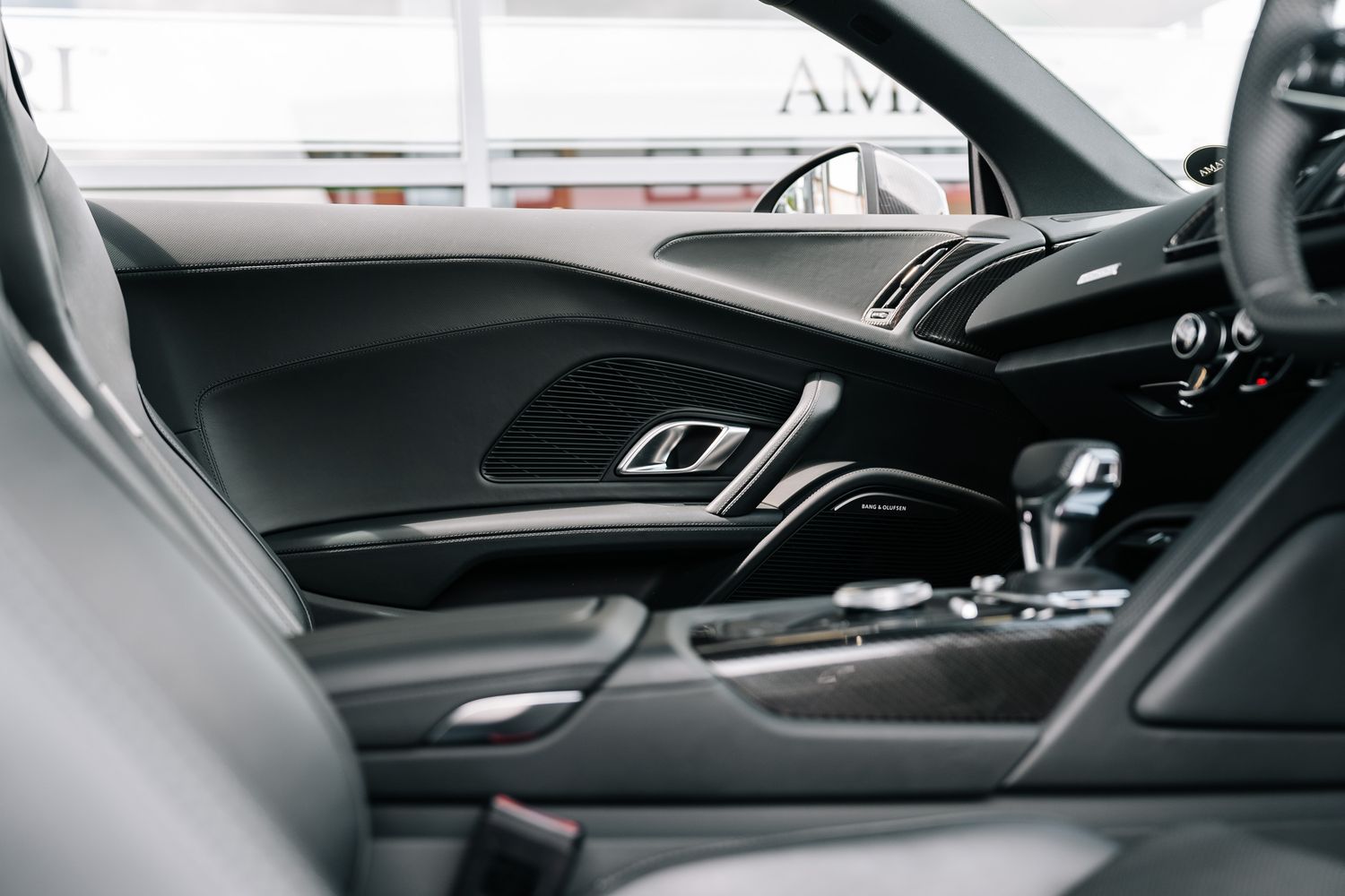 AUDI R8 Performance Carbon Black
