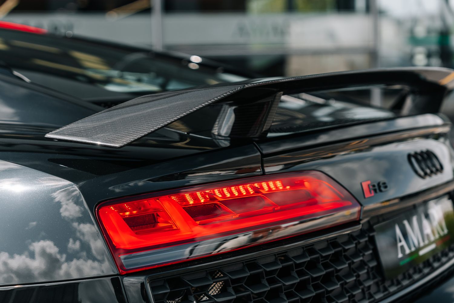 AUDI R8 Performance Carbon Black