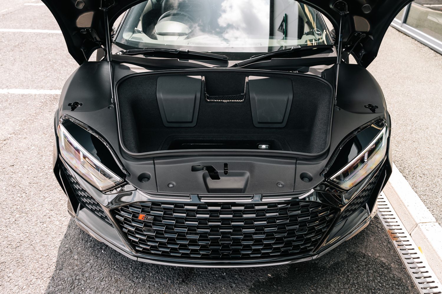 AUDI R8 Performance Carbon Black