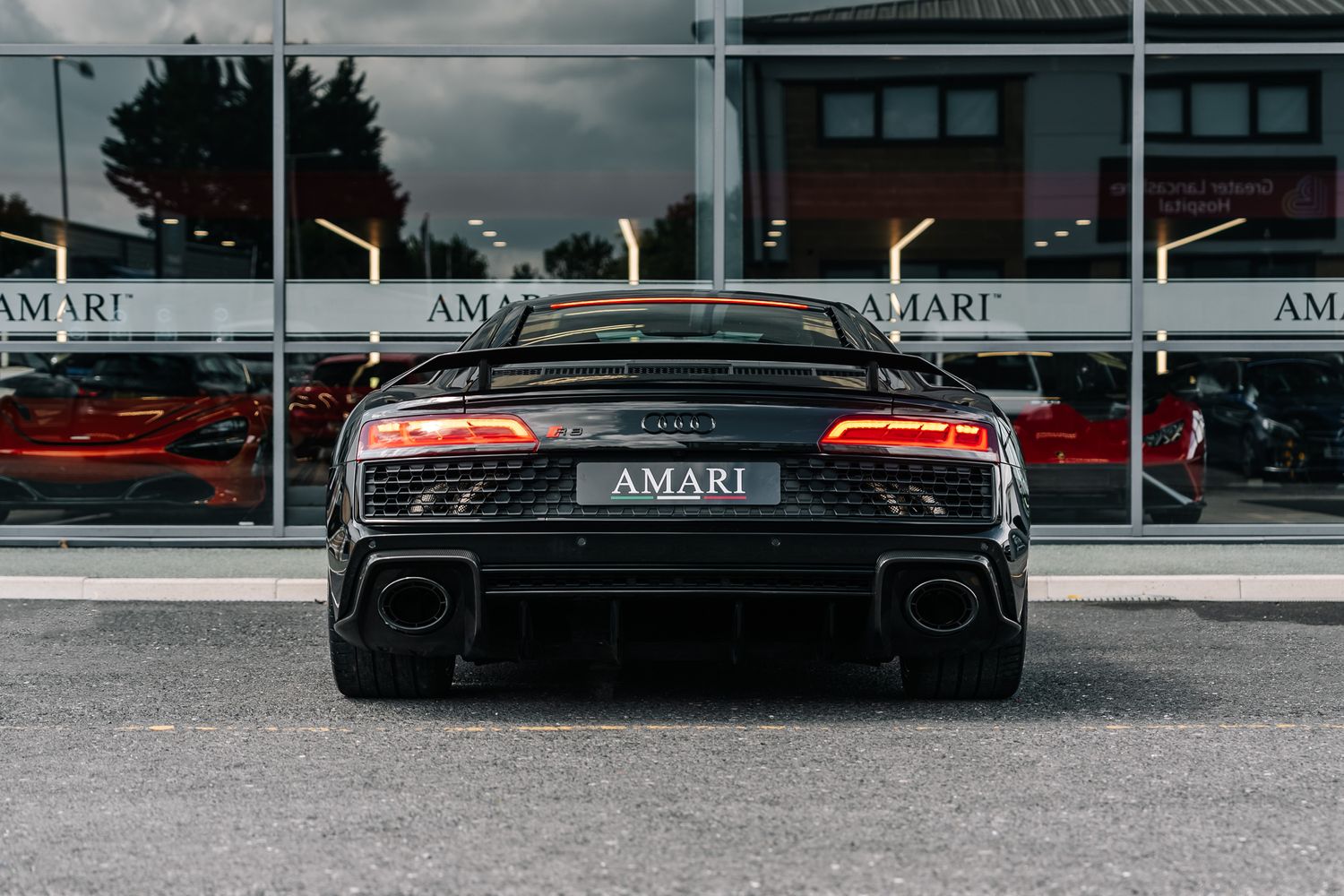 AUDI R8 Performance Carbon Black