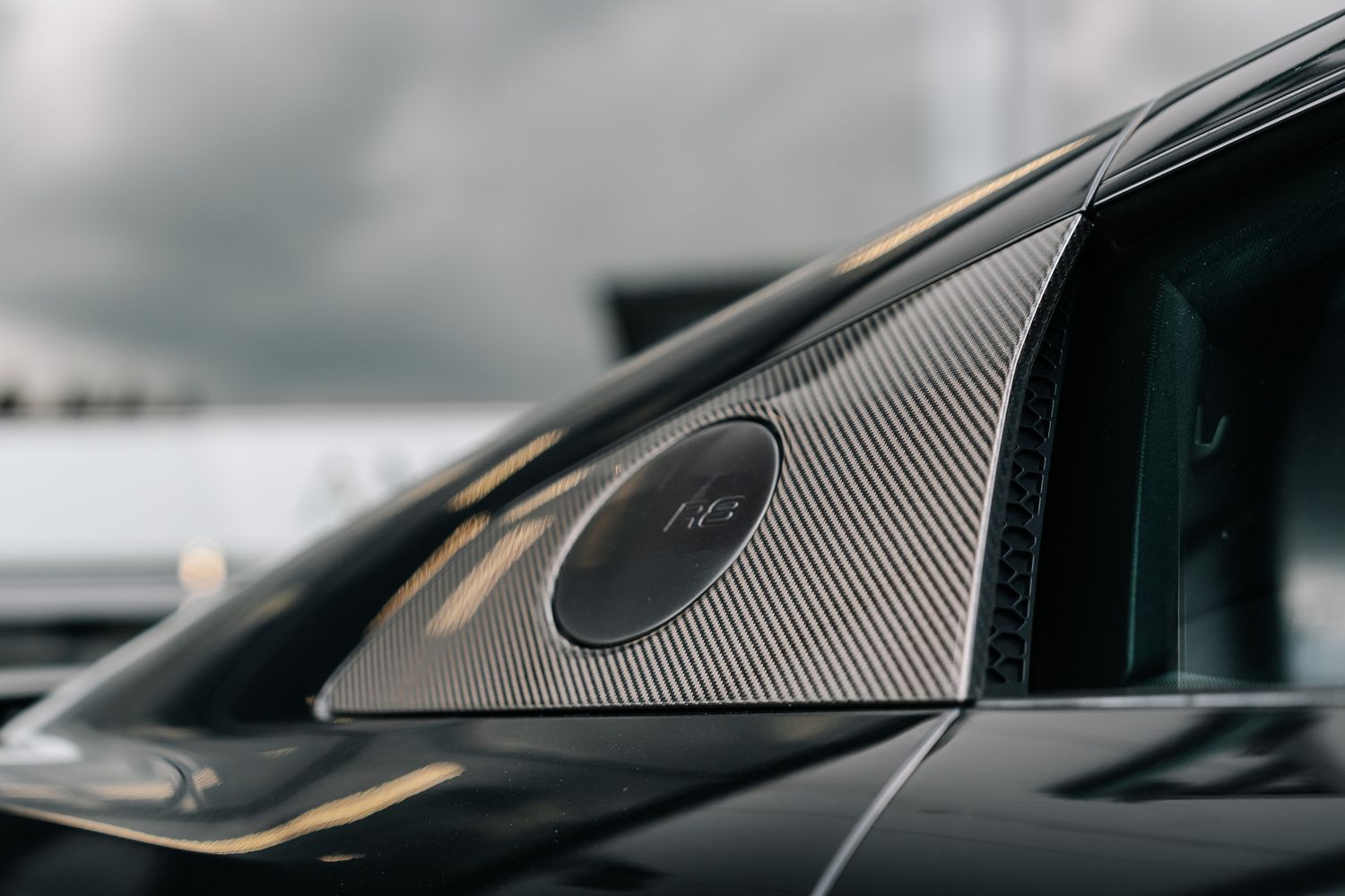 AUDI R8 Performance Carbon Black