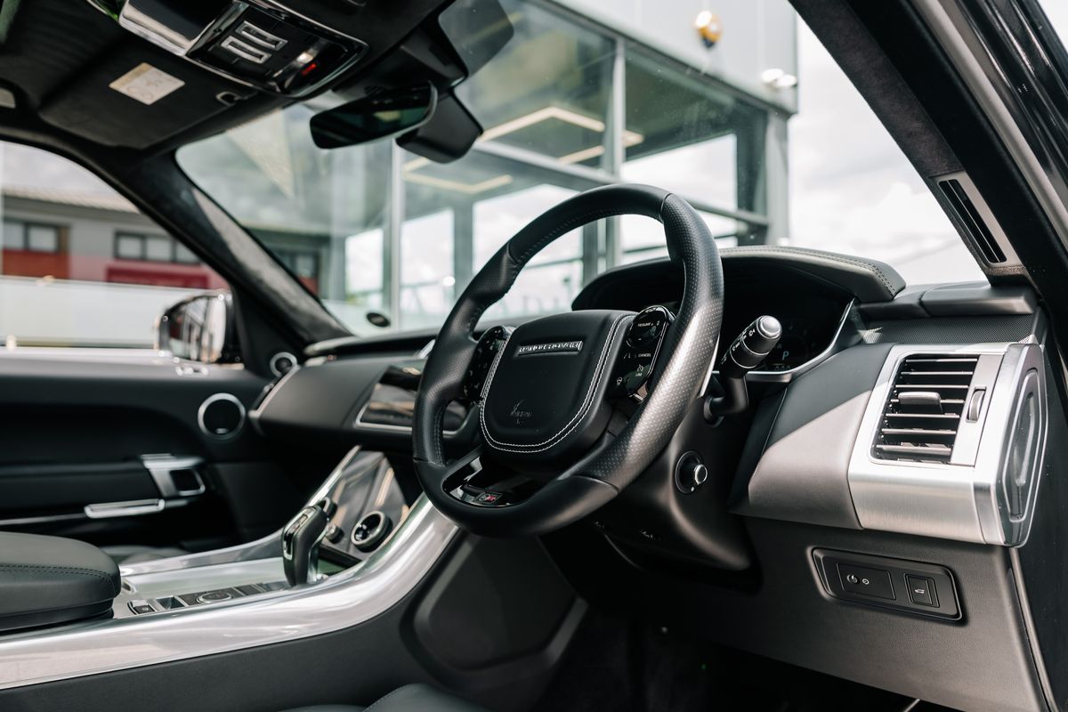 Land Rover Range Rover Sport SVR