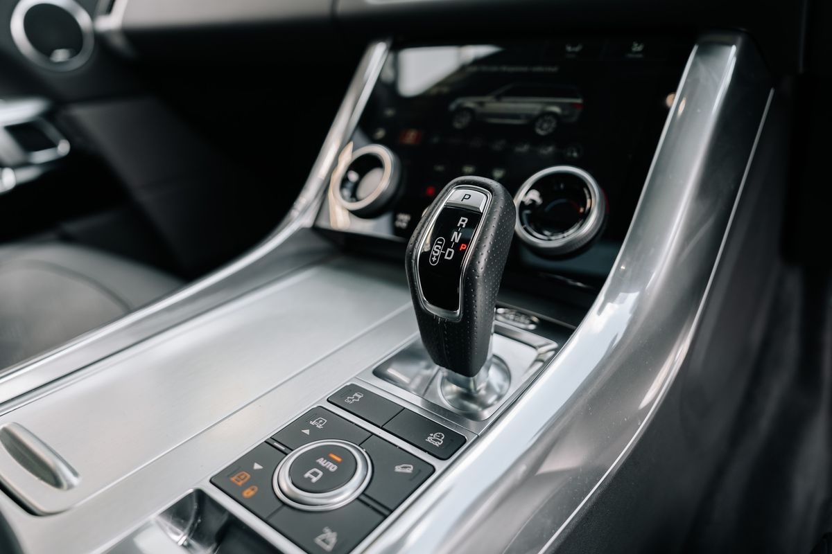 Land Rover Range Rover Sport SVR