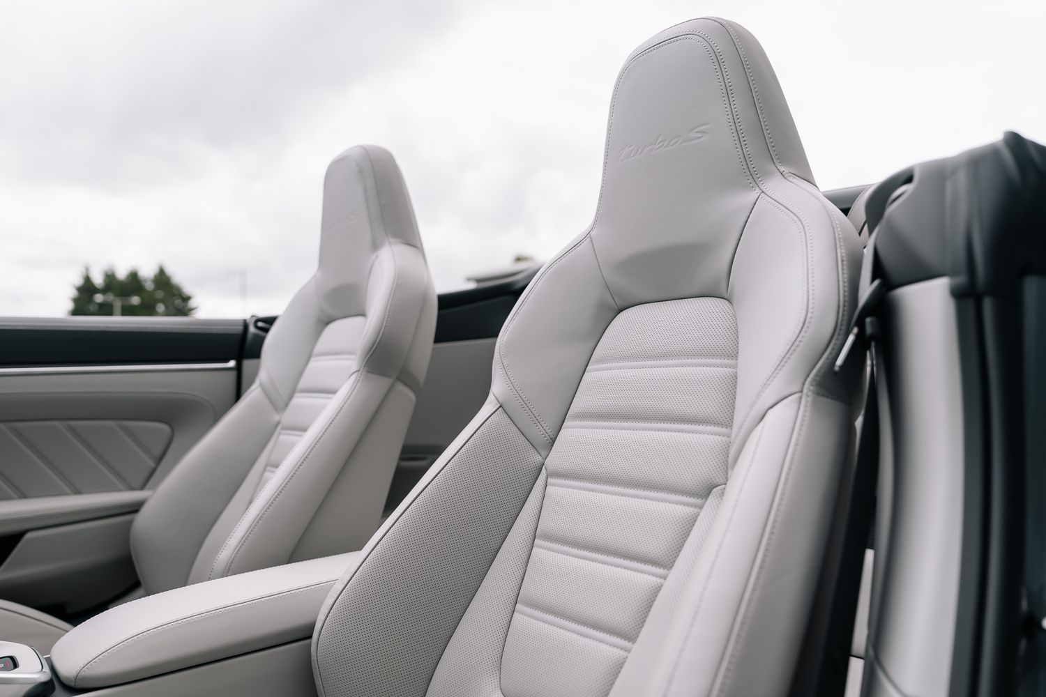 Porsche 911 Turbo S Cabriolet