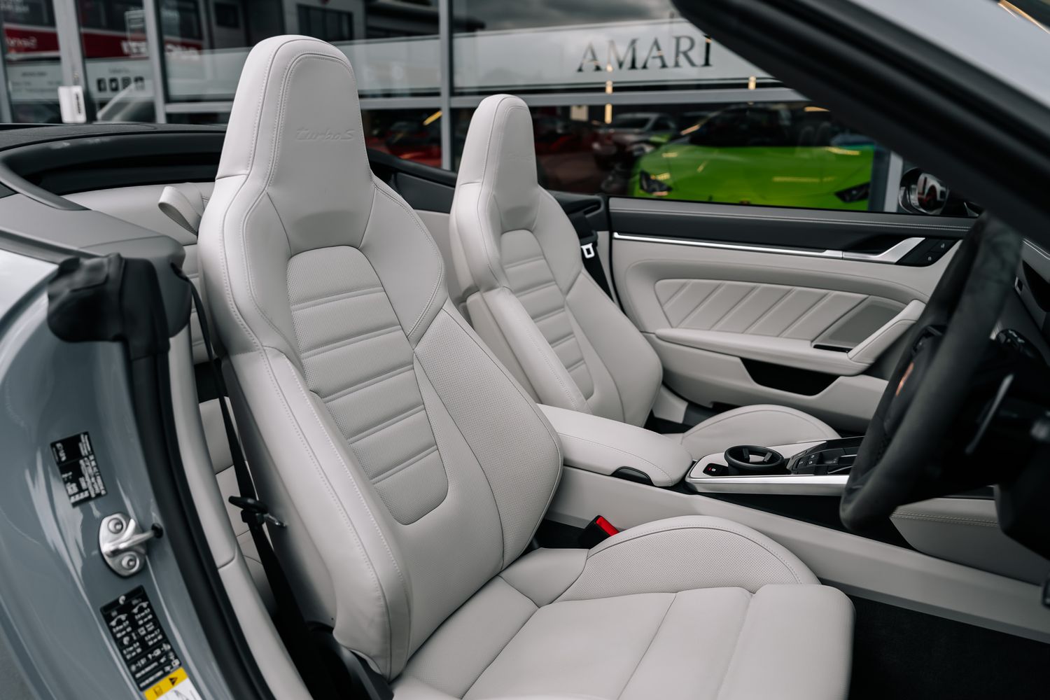 Porsche 911 Turbo S Cabriolet