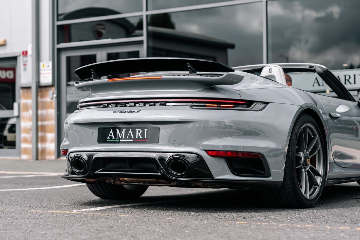 Porsche 911 Turbo S Cabriolet