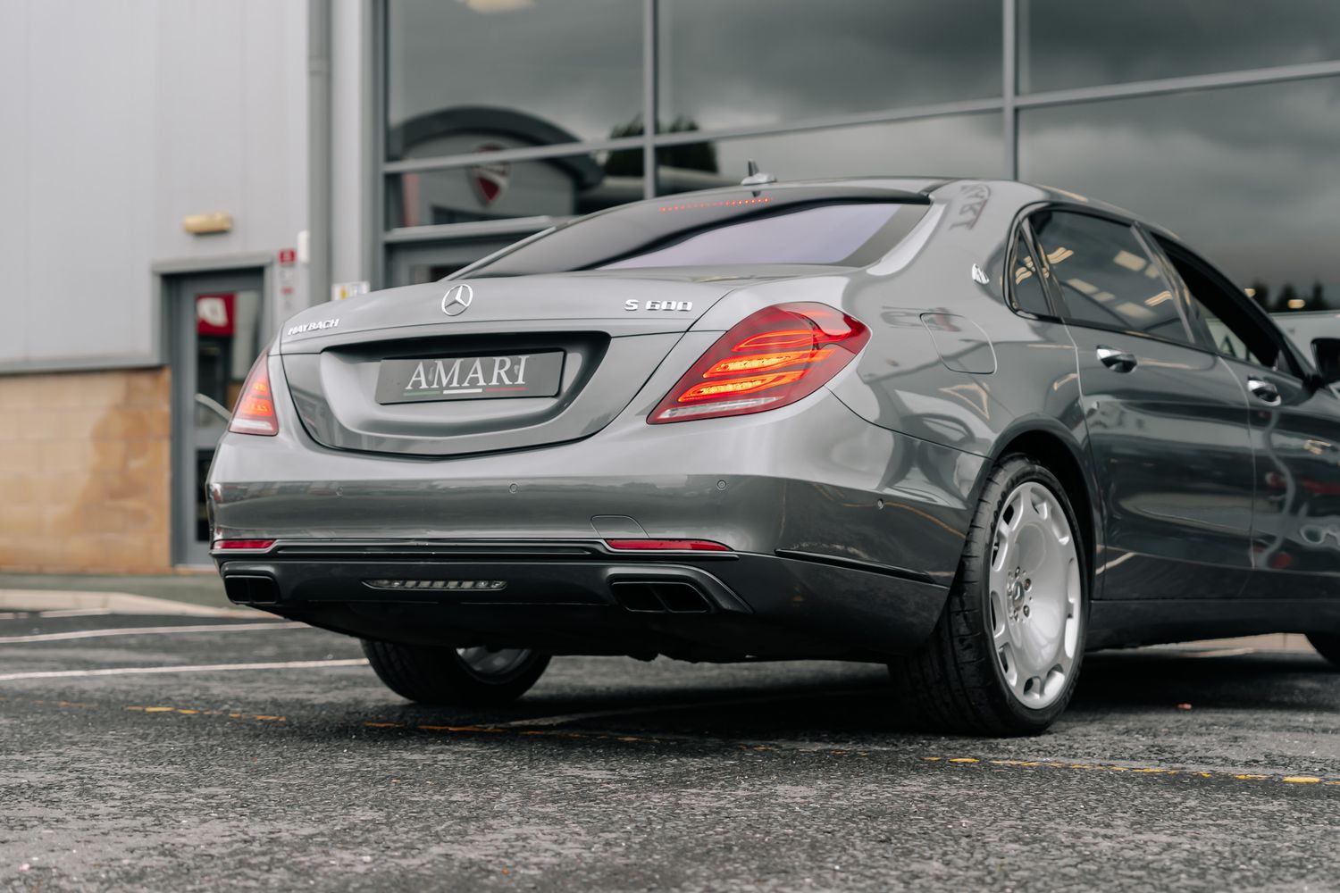 Mercedes-Benz S600 Maybach