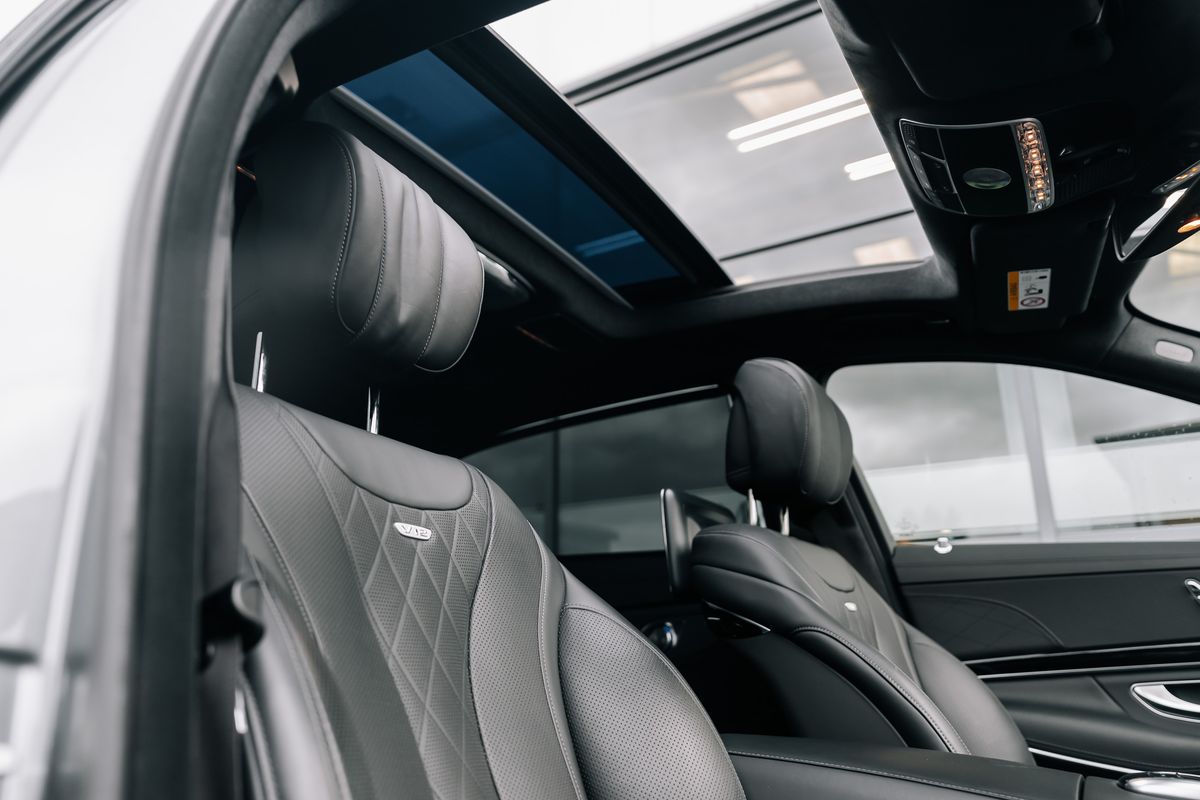 Mercedes-Benz S600 Maybach