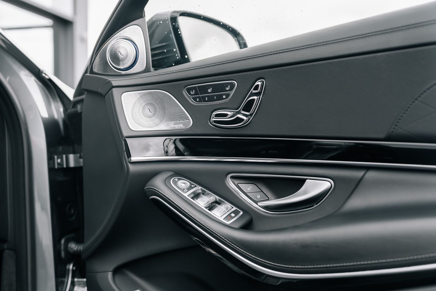 Mercedes-Benz S600 Maybach
