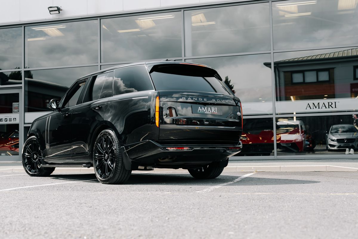 Land Rover Range Rover Autobiography First Edition D350