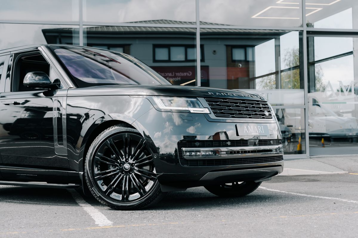 Land Rover Range Rover Autobiography First Edition D350