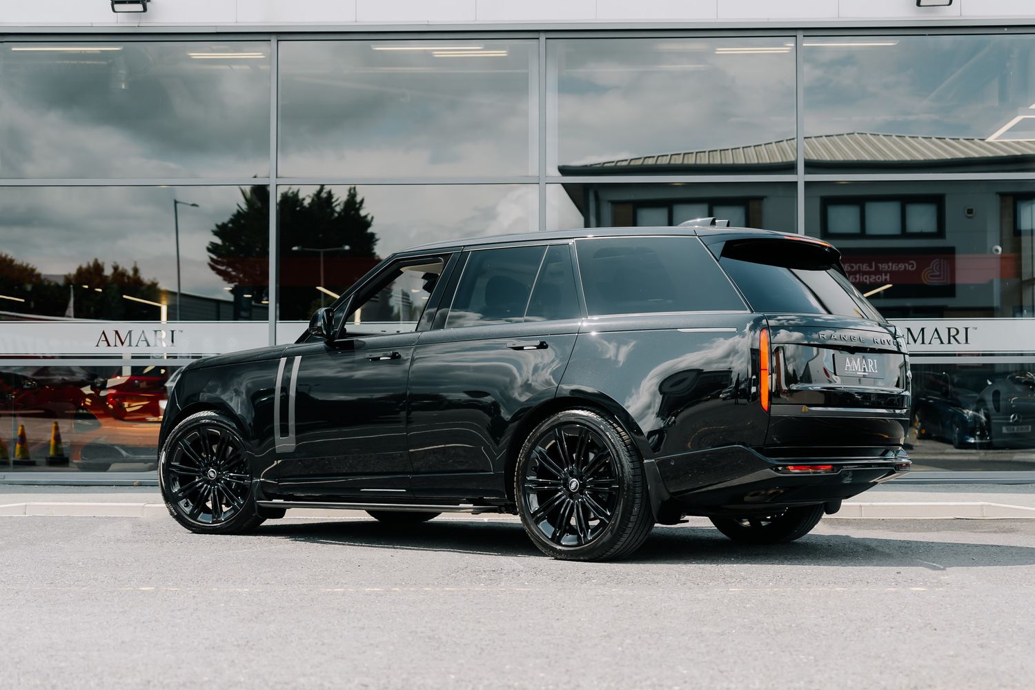 Land Rover Range Rover Autobiography First Edition D350
