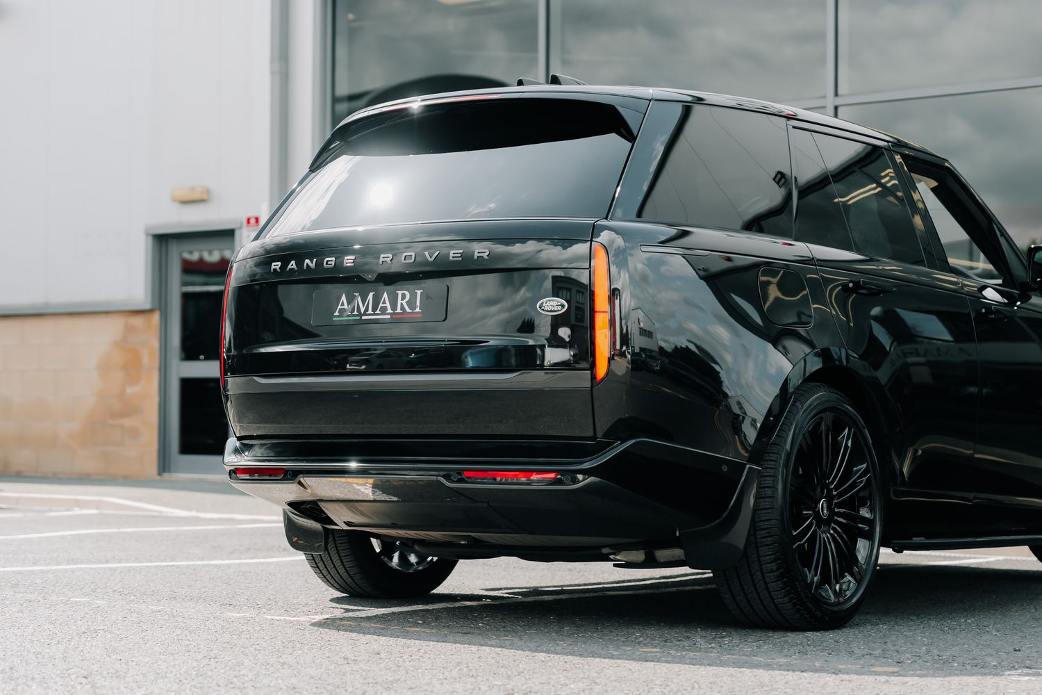 Land Rover Range Rover Autobiography First Edition D350