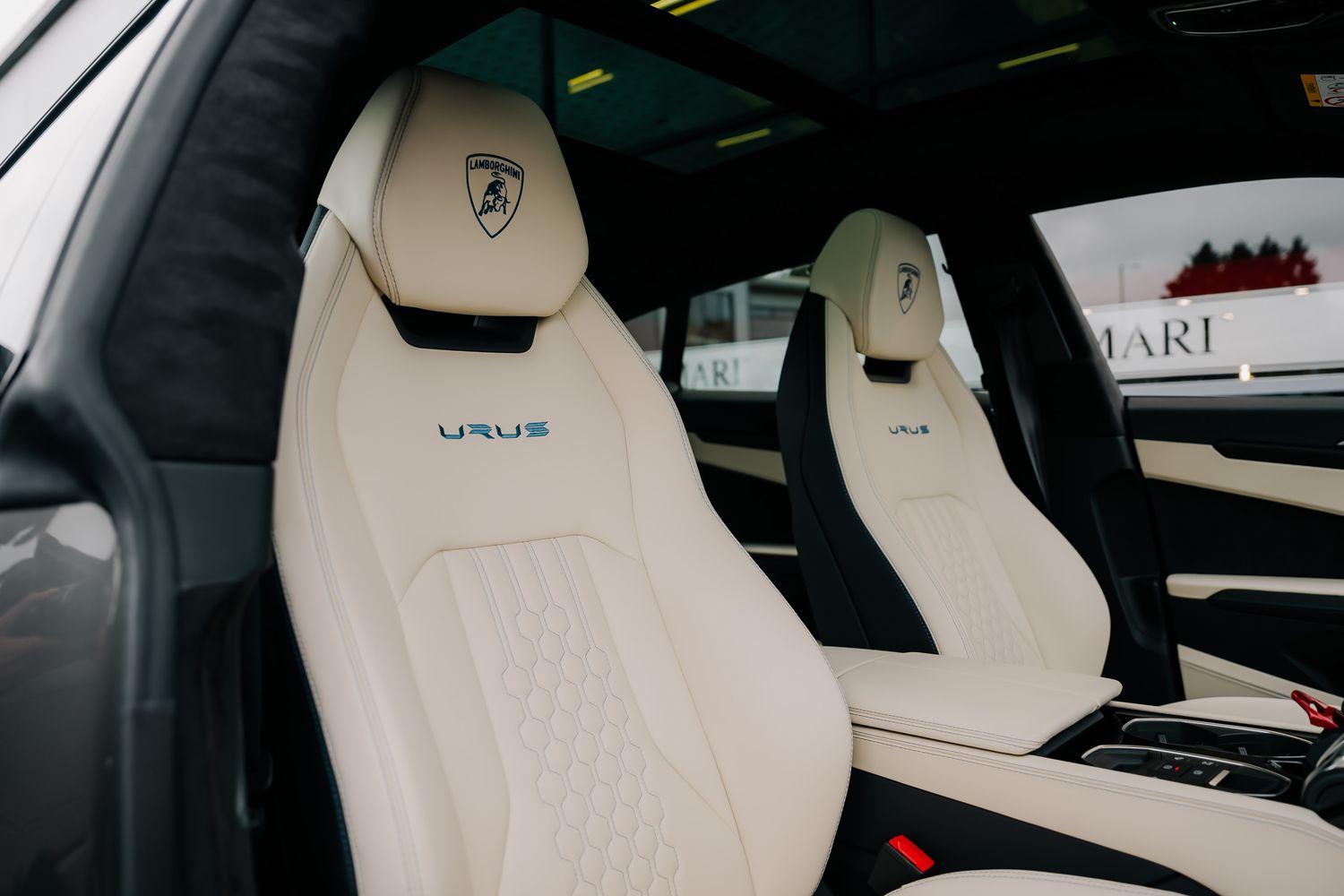 Lamborghini Urus S V8 Auto
