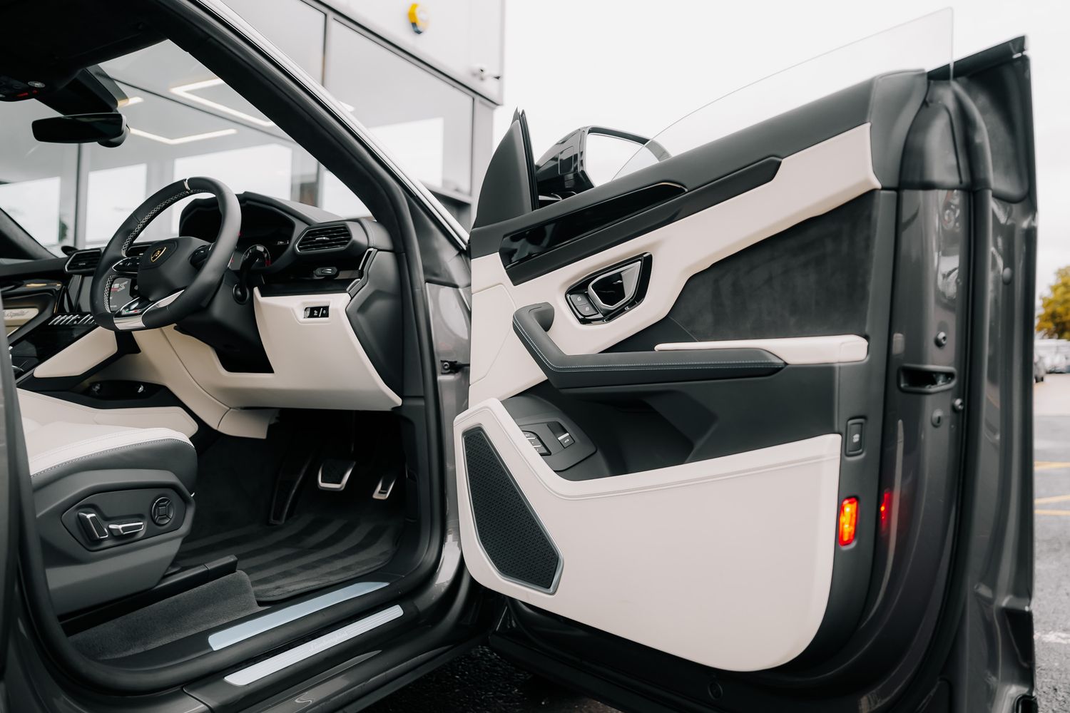 Lamborghini Urus S V8 Auto