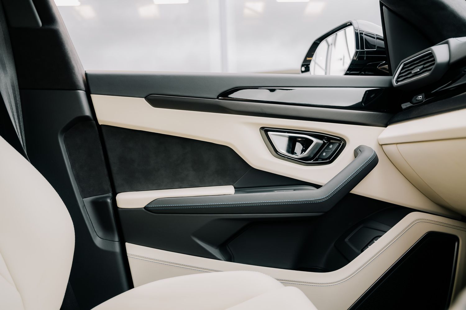 Lamborghini Urus S V8 Auto