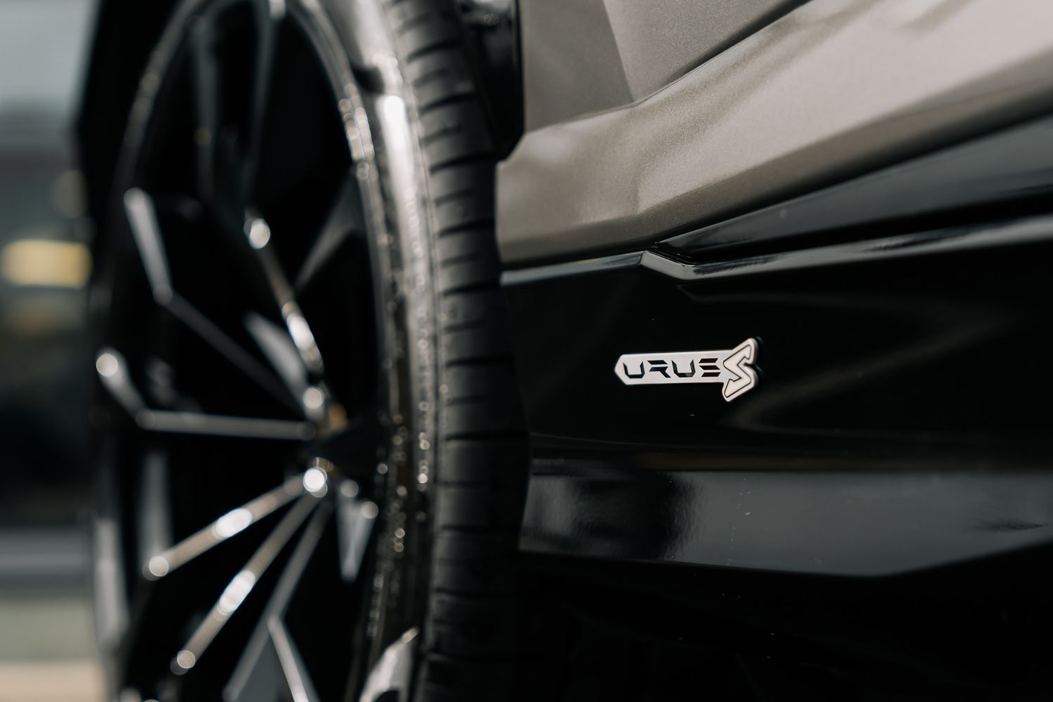 Lamborghini Urus S V8 Auto