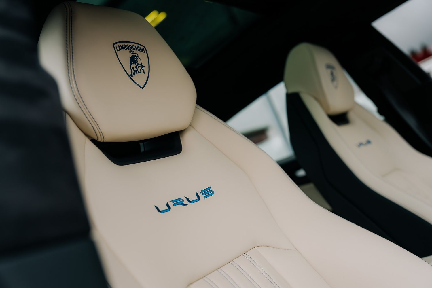 Lamborghini Urus S V8 Auto