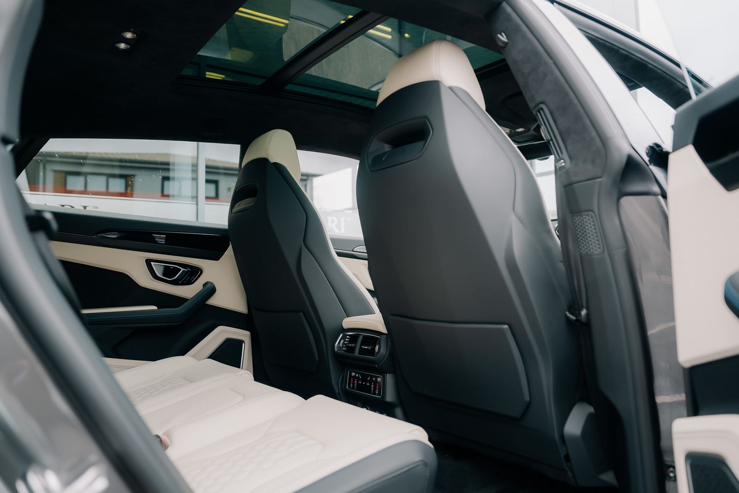 Lamborghini Urus S V8 Auto