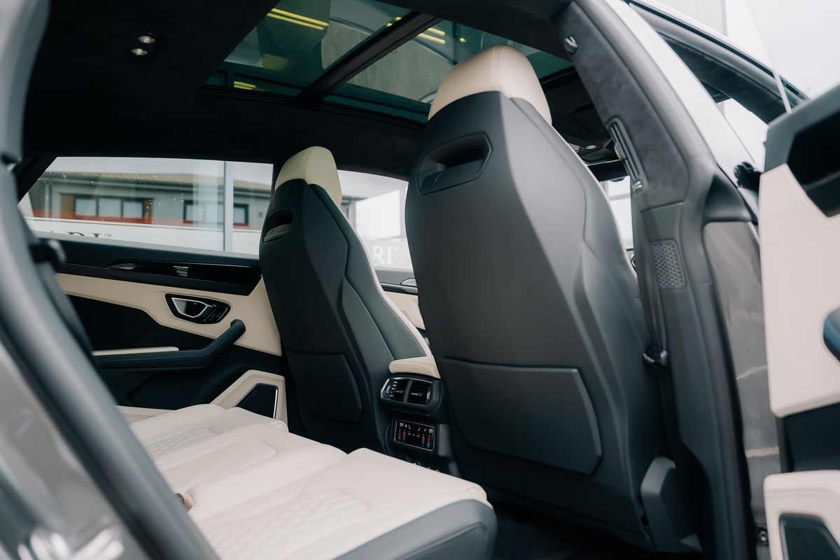 Lamborghini Urus S V8 Auto