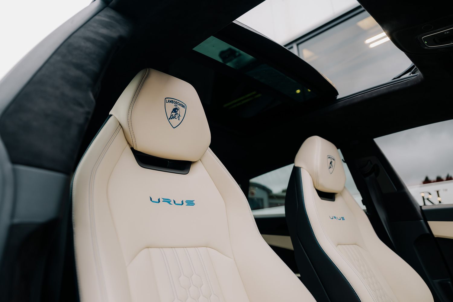 Lamborghini Urus S V8 Auto