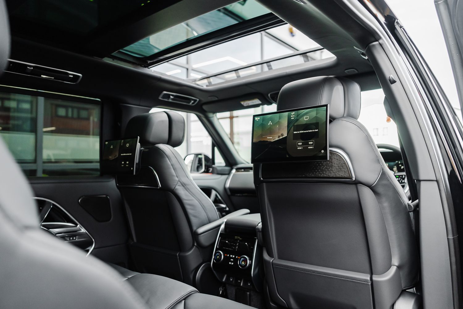 Land Rover Range Rover Autobiography LWB D350 (7 Seats)