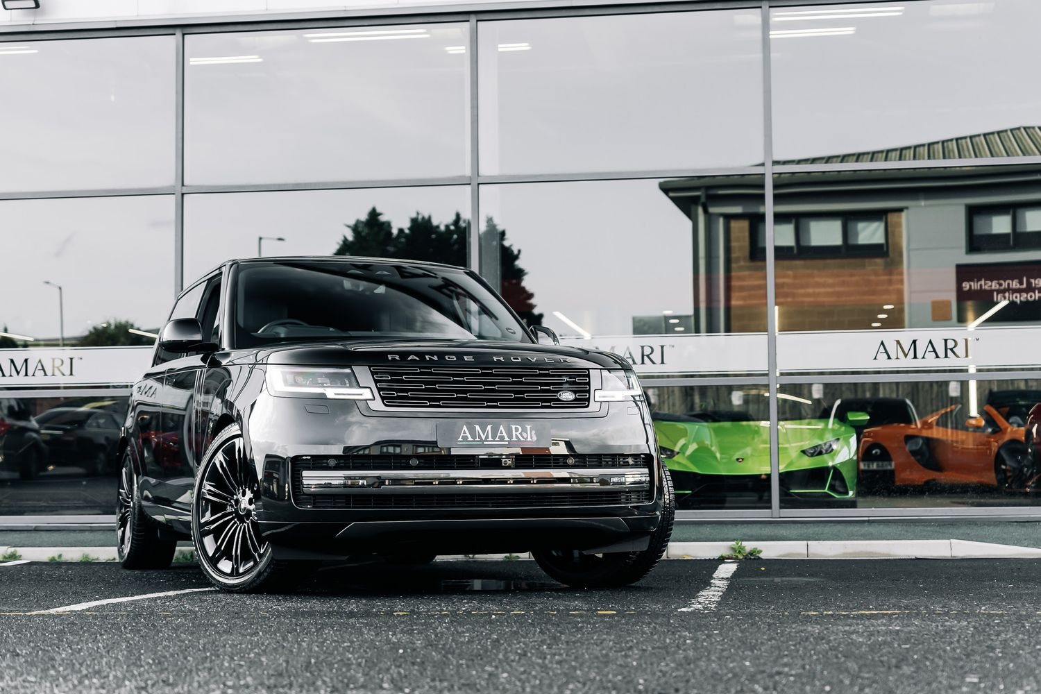 Land Rover Range Rover Autobiography LWB D350 (7 Seats)