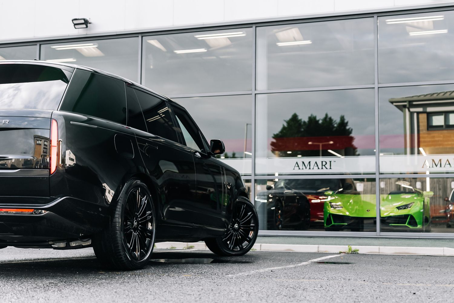 Land Rover Range Rover Autobiography LWB D350 (7 Seats)