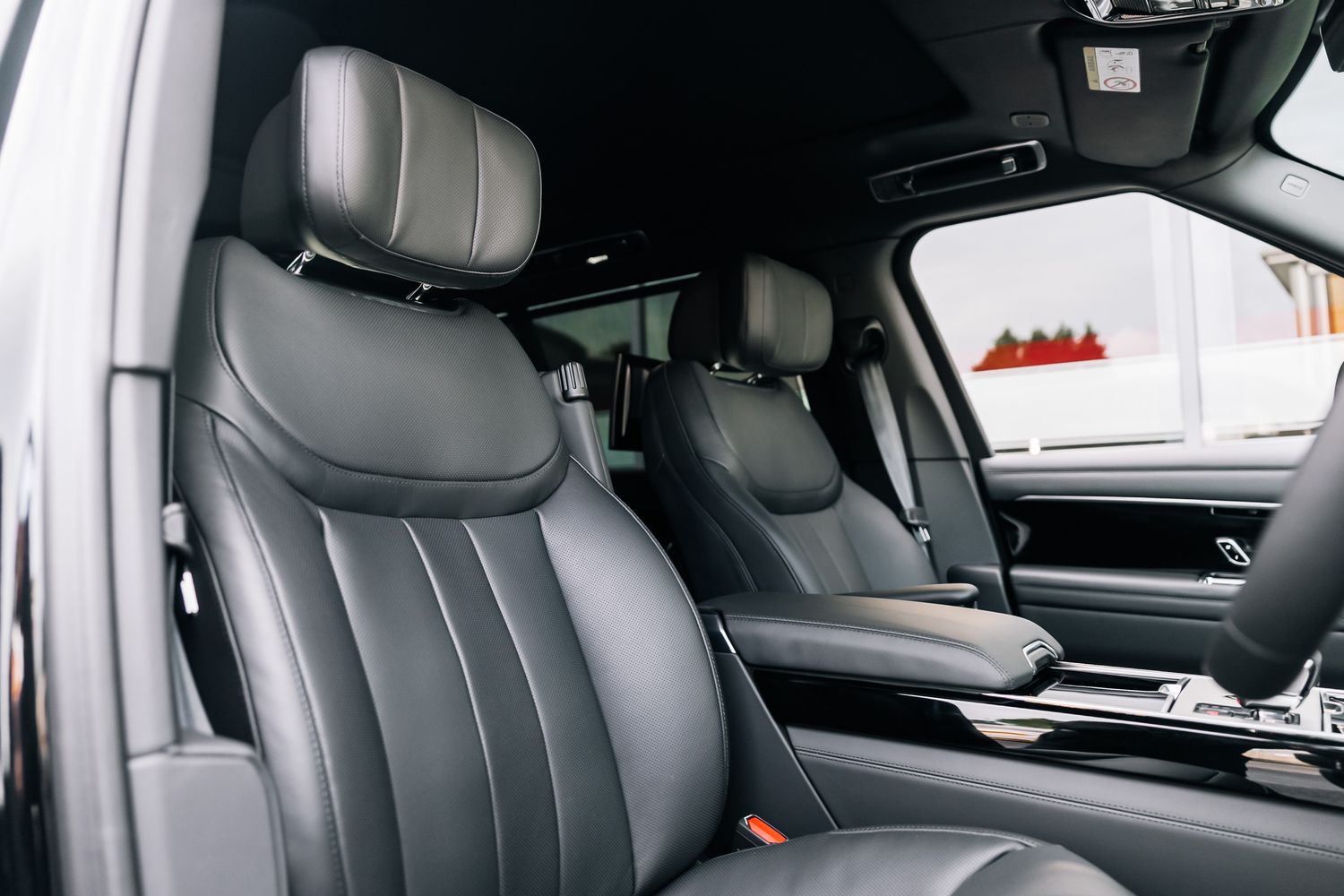 Land Rover Range Rover Autobiography LWB D350 (7 Seats)