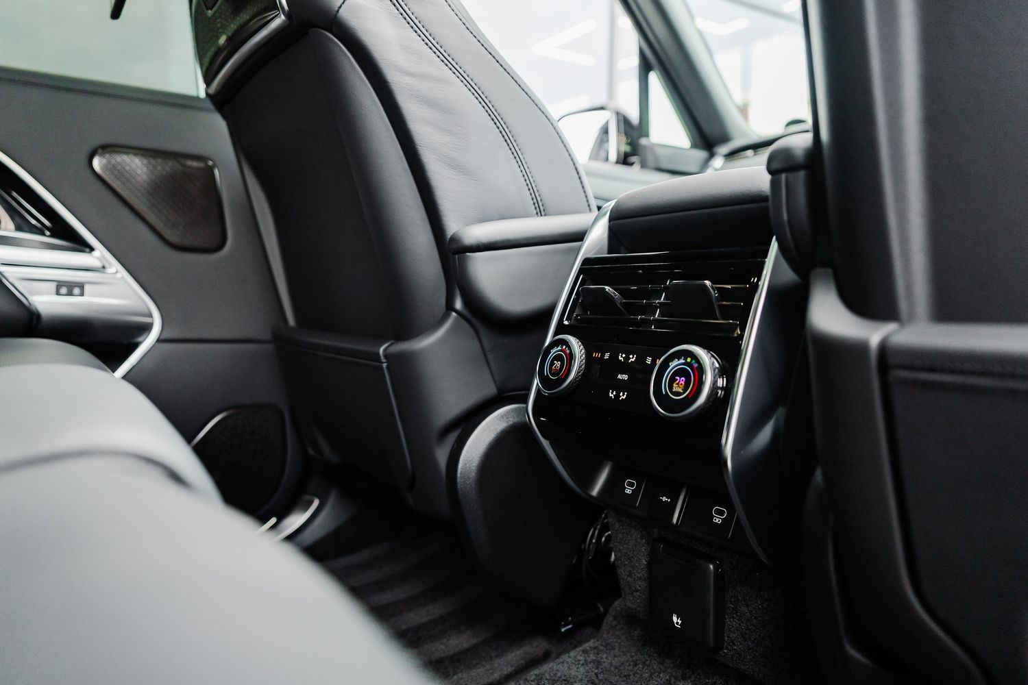 Land Rover Range Rover Autobiography LWB D350 (7 Seats)
