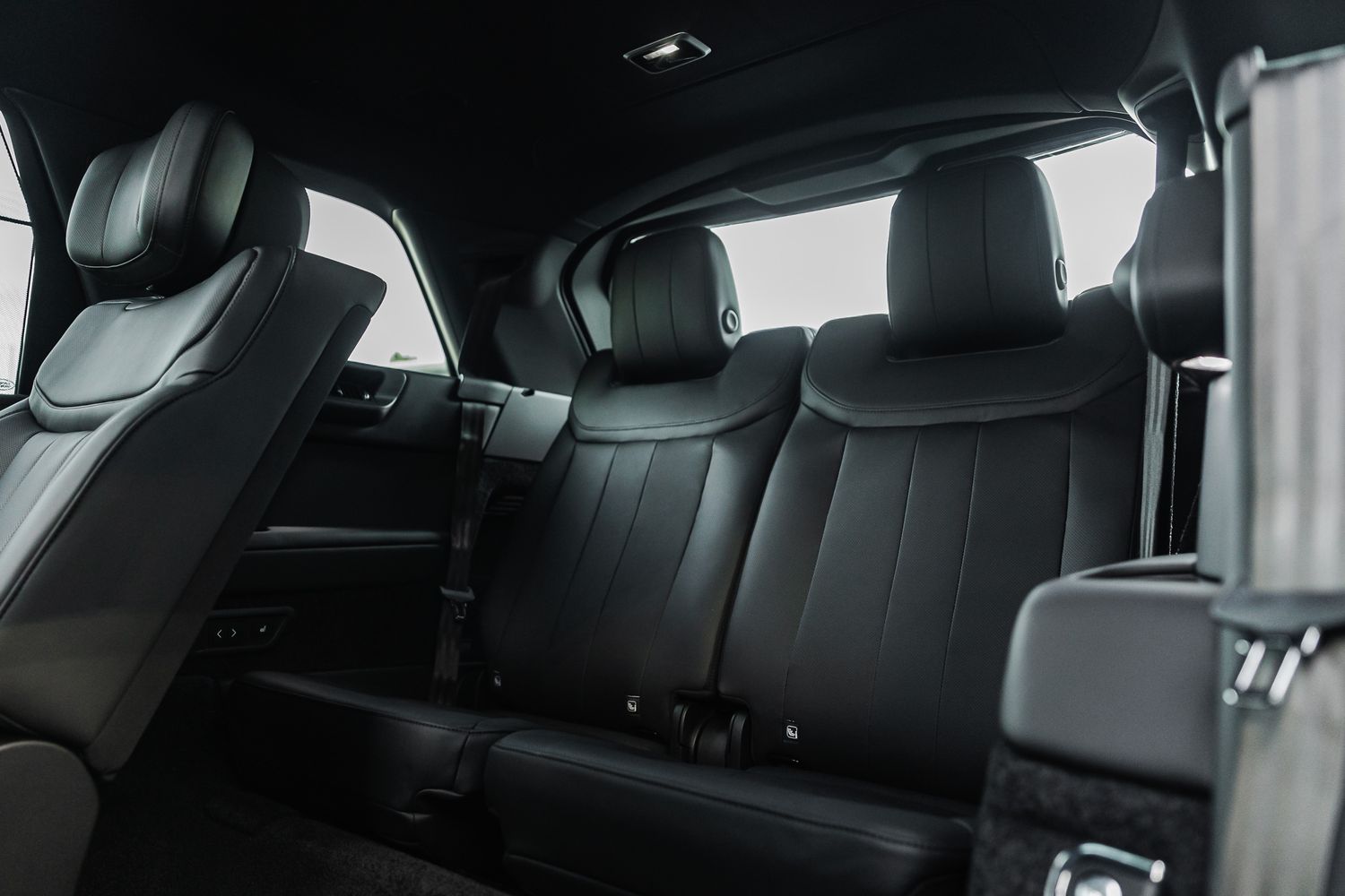 Land Rover Range Rover Autobiography LWB D350 (7 Seats)