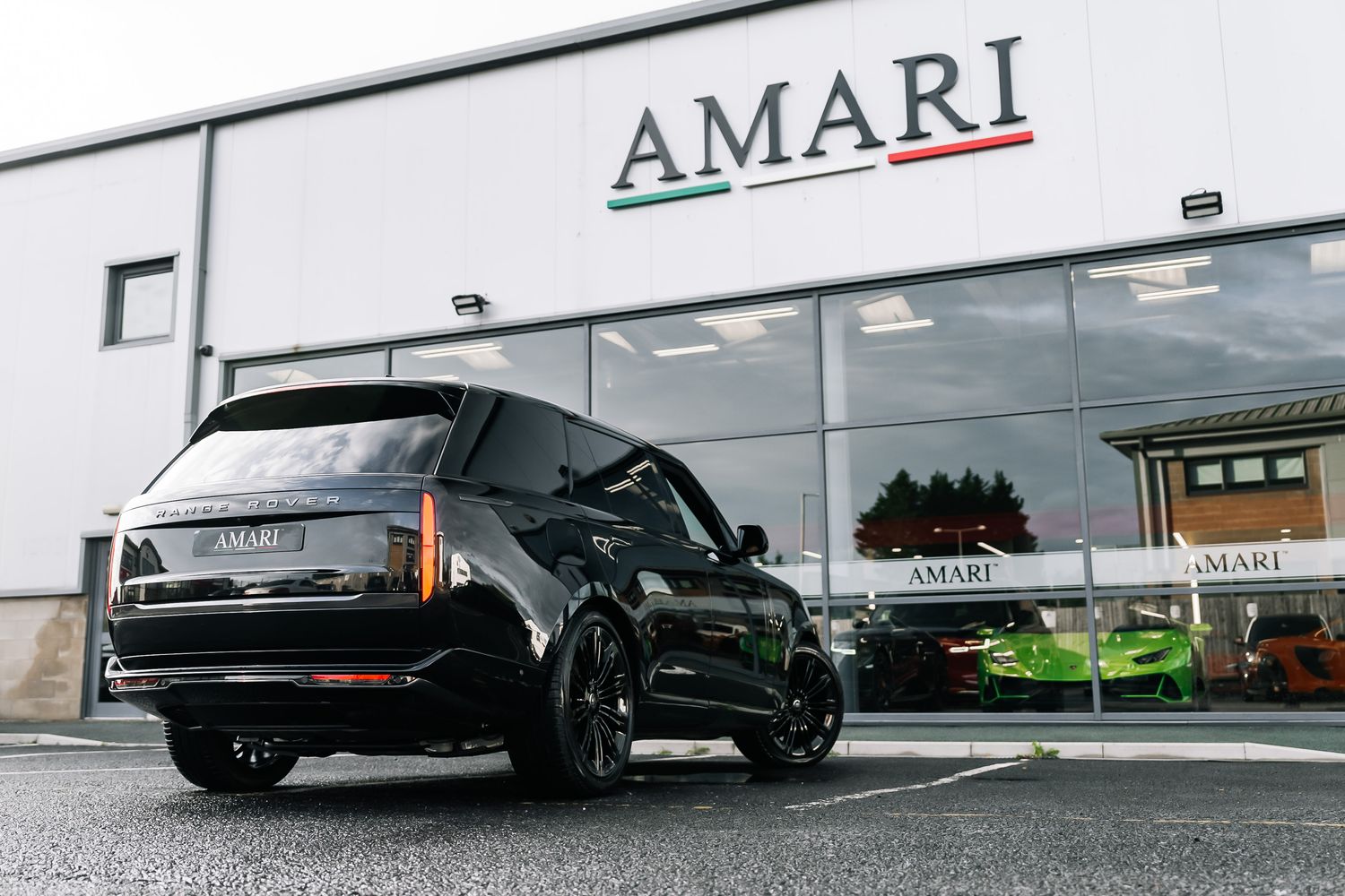 Land Rover Range Rover Autobiography LWB D350 (7 Seats)